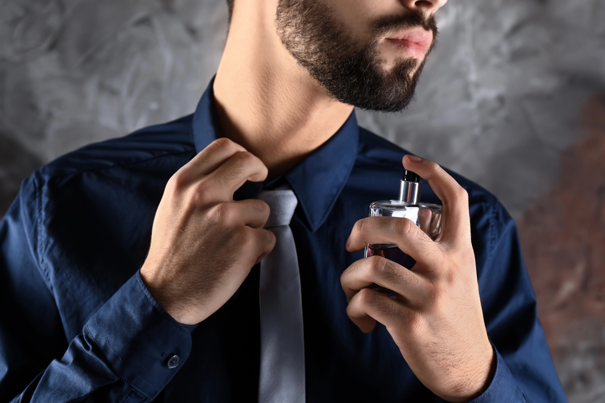 Pheromone Parfum: Der geheime Duft für Männer, die Eindruck hinterlassen wollen