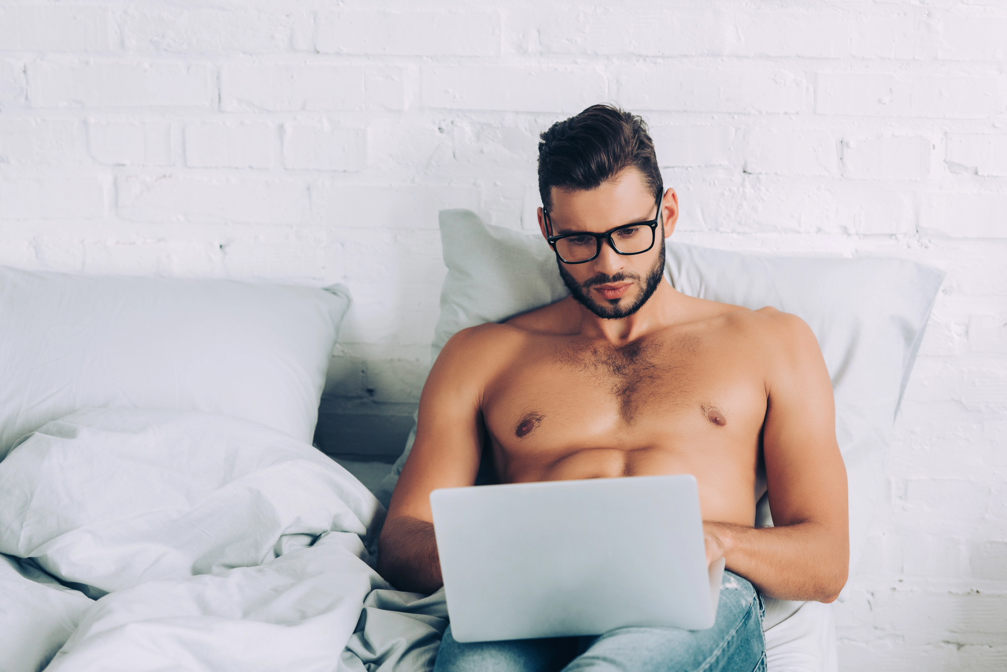 Intime Kontakte auf dem digitalen Weg - Chance auf echte Erotik oder bloß unerfülltes Wunschdenken?