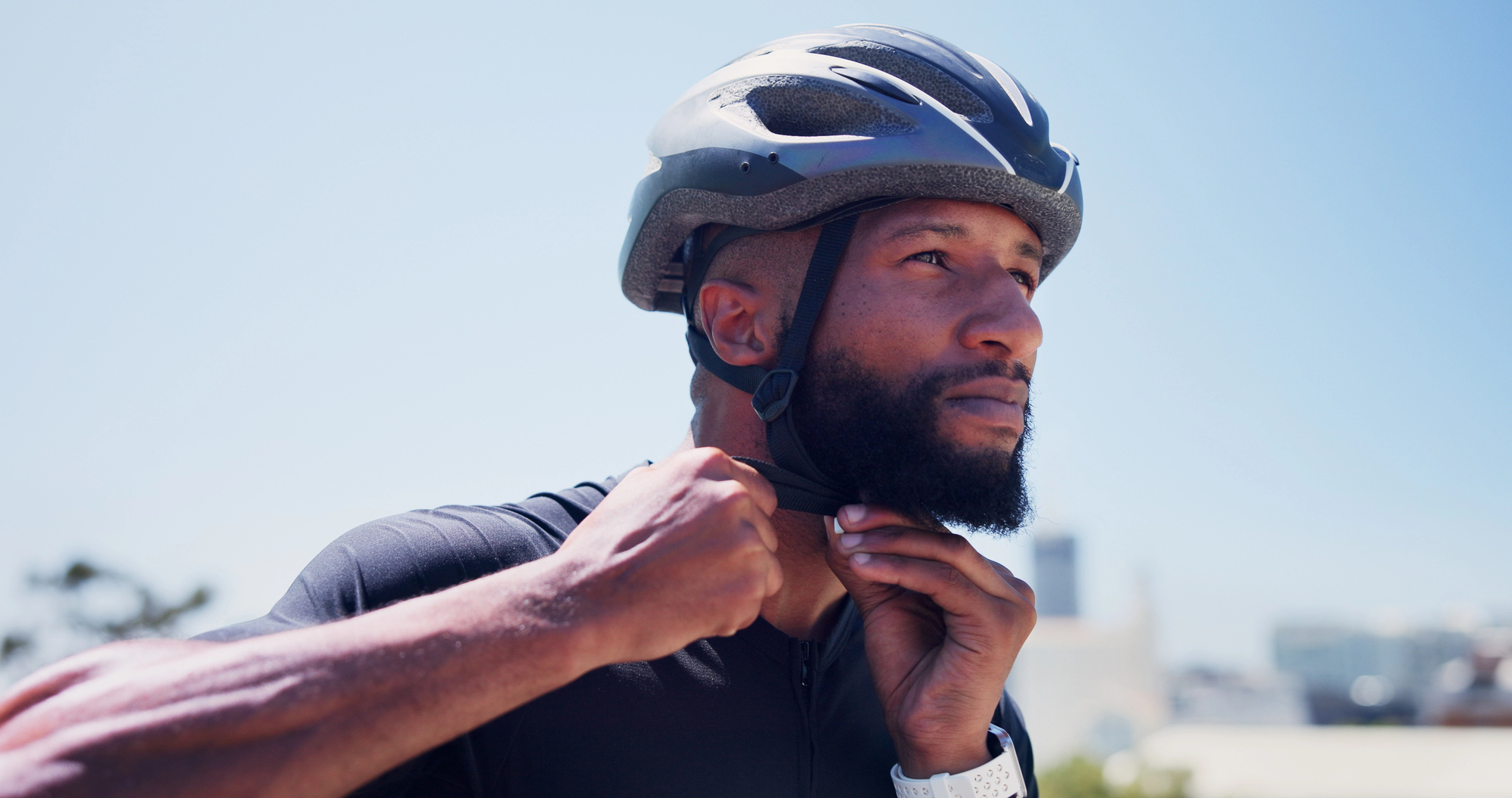 Der unterschĂ€tzte AusrĂŒstungsgegenstand: Worauf es beim Fahrradhelm ankommt